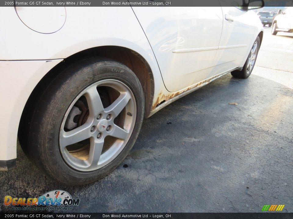 2005 Pontiac G6 GT Sedan Ivory White / Ebony Photo #24