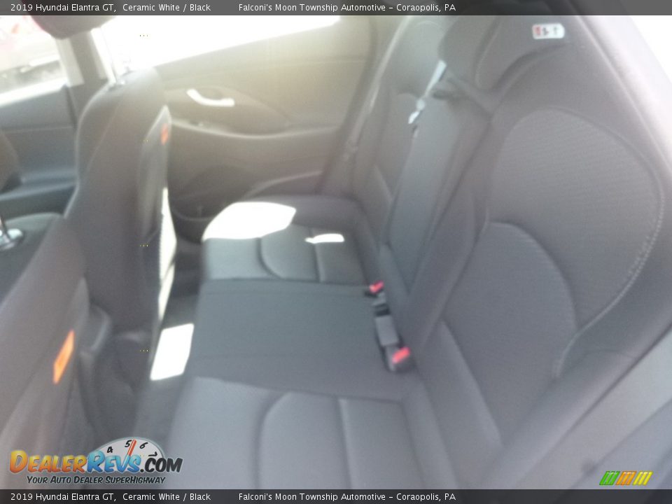 2019 Hyundai Elantra GT Ceramic White / Black Photo #9