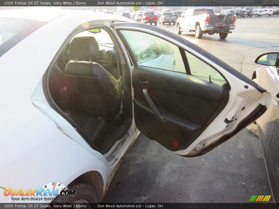 2005 Pontiac G6 GT Sedan Ivory White / Ebony Photo #25