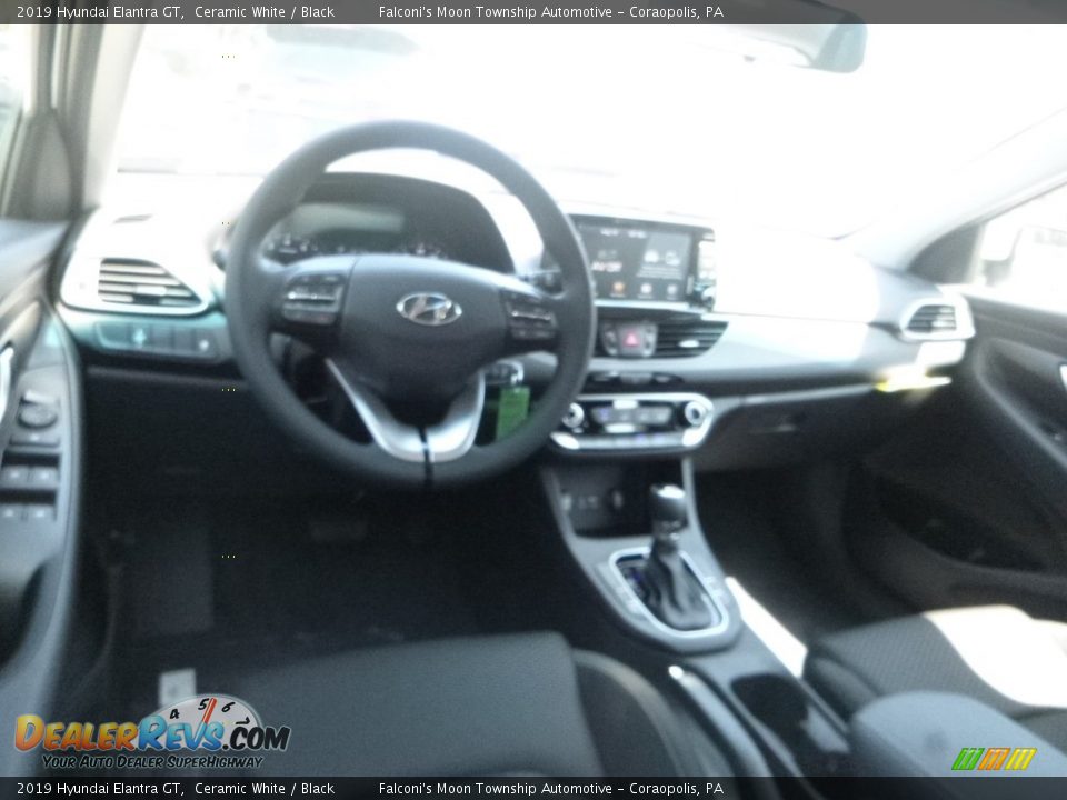 2019 Hyundai Elantra GT Ceramic White / Black Photo #10