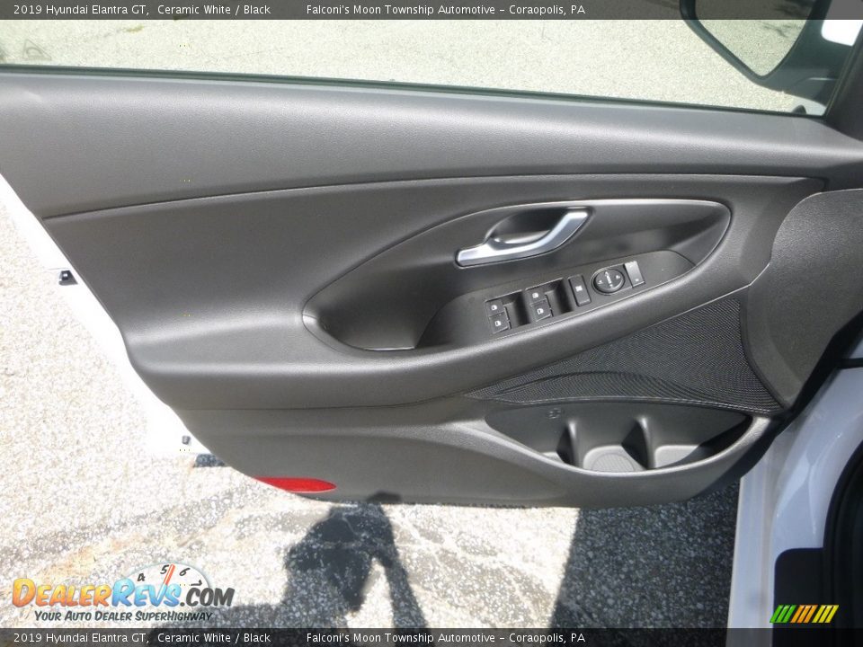 2019 Hyundai Elantra GT Ceramic White / Black Photo #12