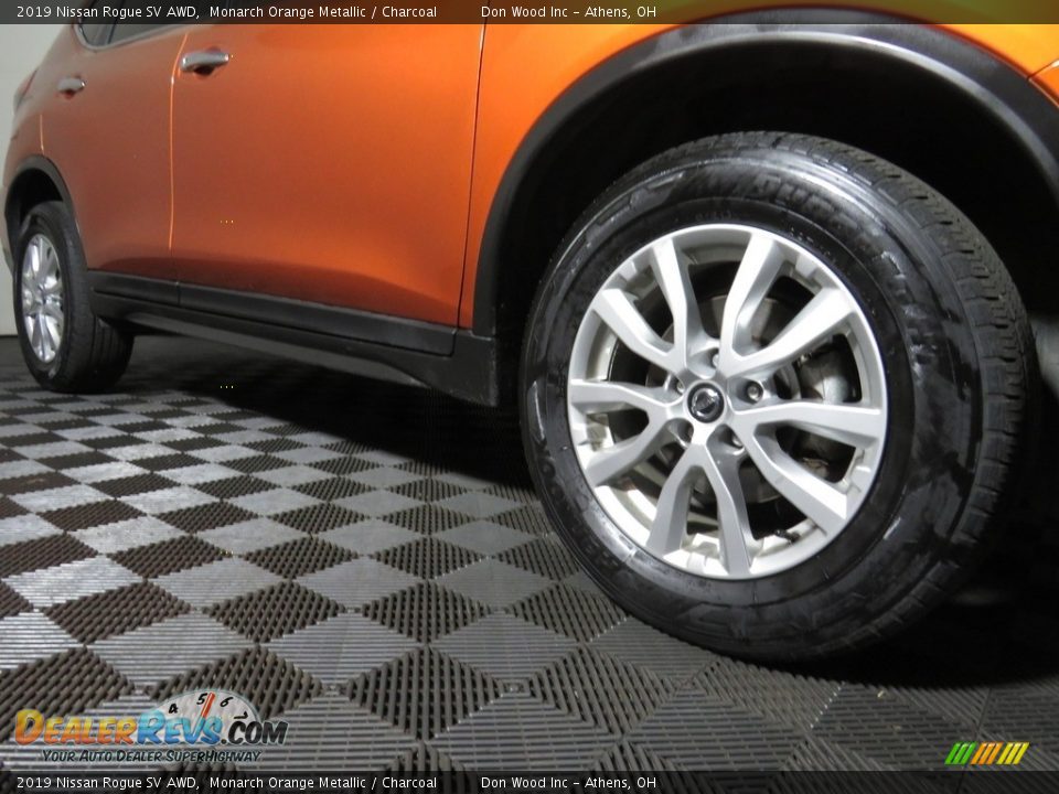 2019 Nissan Rogue SV AWD Monarch Orange Metallic / Charcoal Photo #3