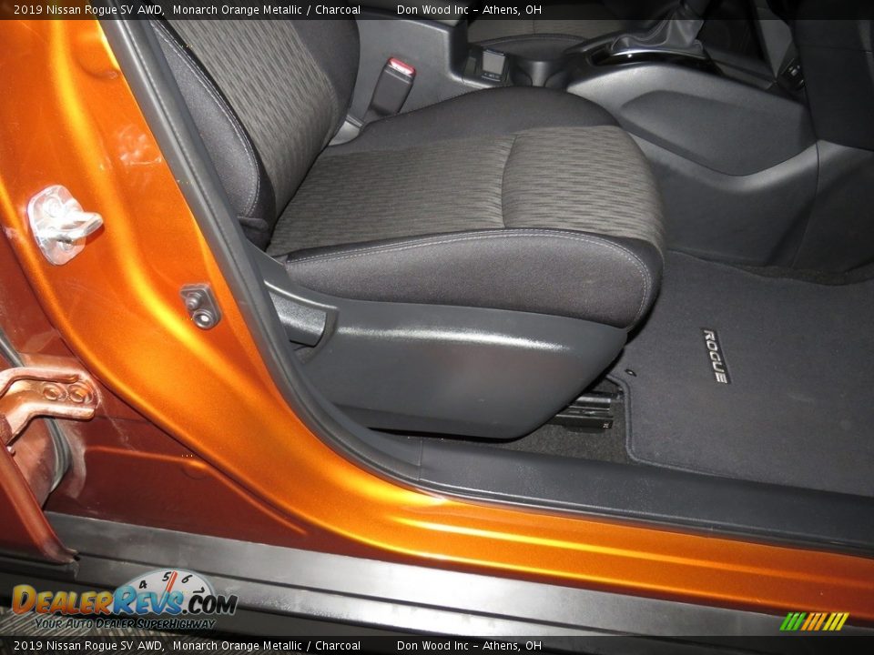 2019 Nissan Rogue SV AWD Monarch Orange Metallic / Charcoal Photo #26