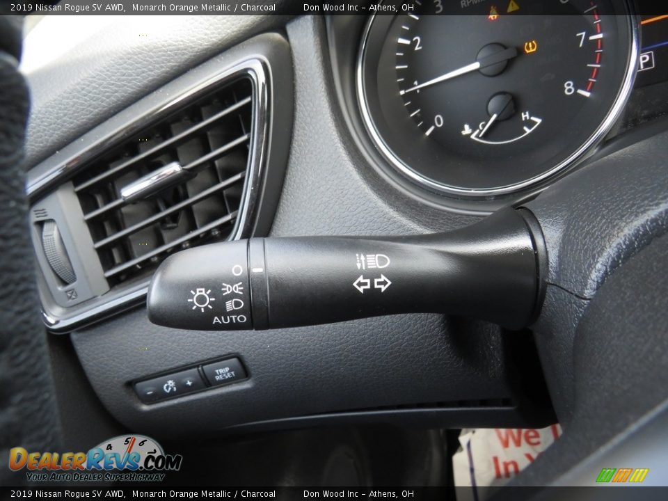 2019 Nissan Rogue SV AWD Monarch Orange Metallic / Charcoal Photo #30