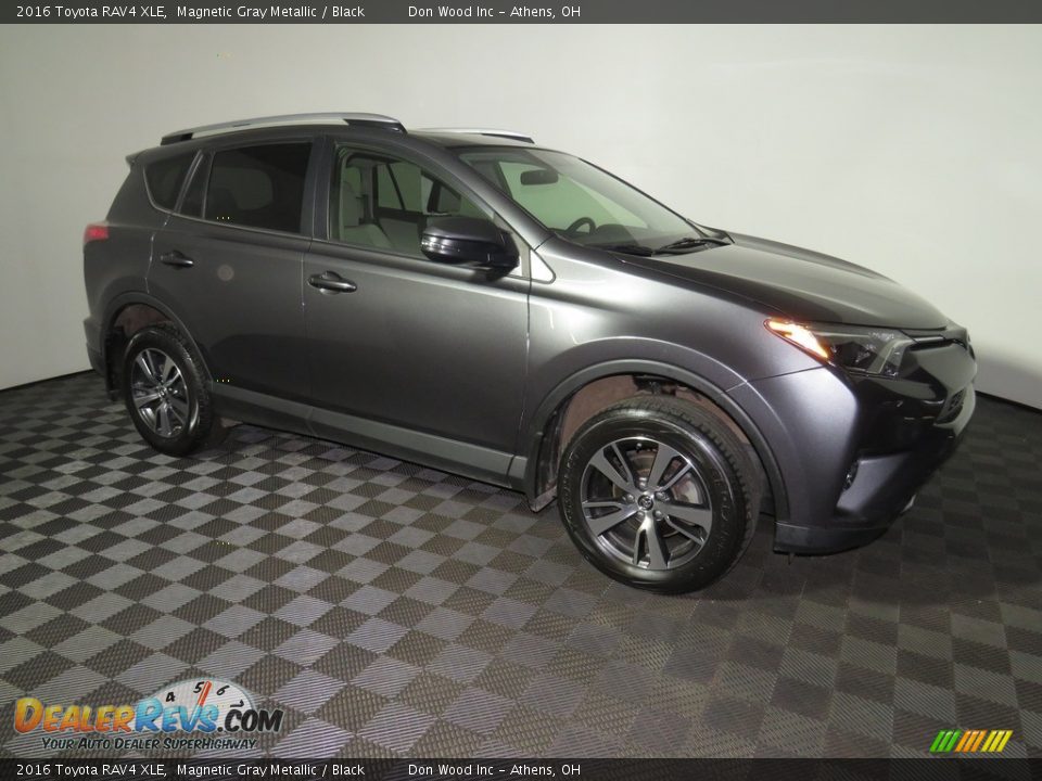 2016 Toyota RAV4 XLE Magnetic Gray Metallic / Black Photo #3