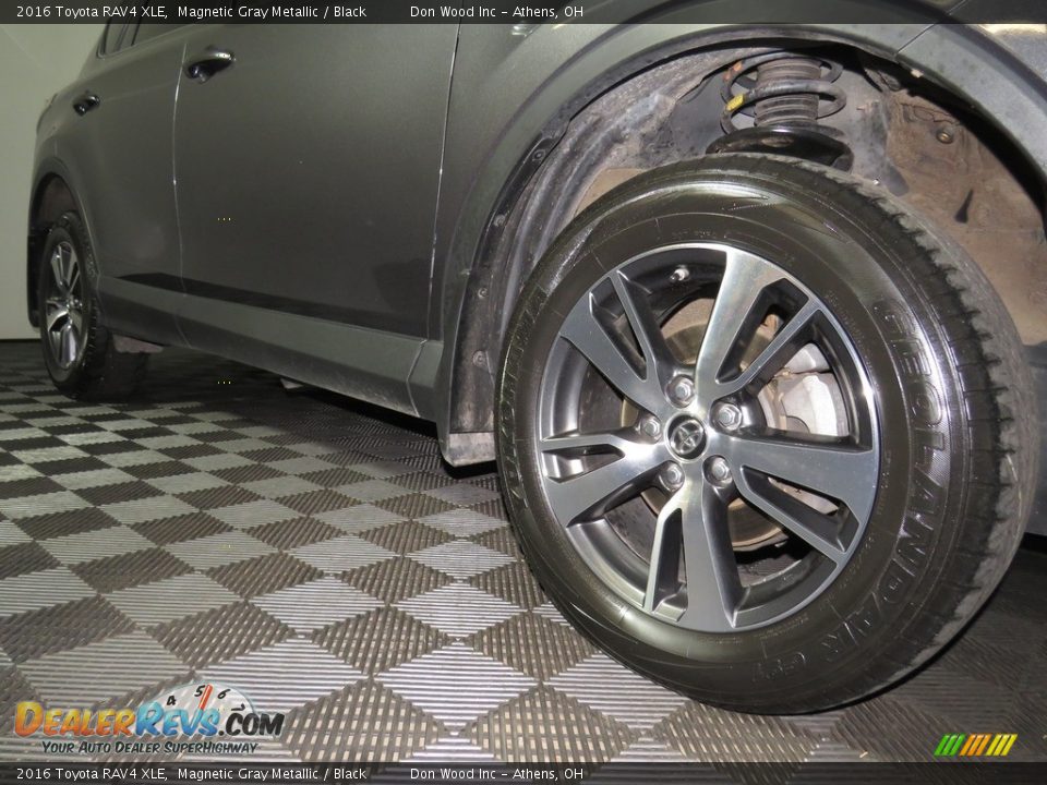 2016 Toyota RAV4 XLE Magnetic Gray Metallic / Black Photo #4