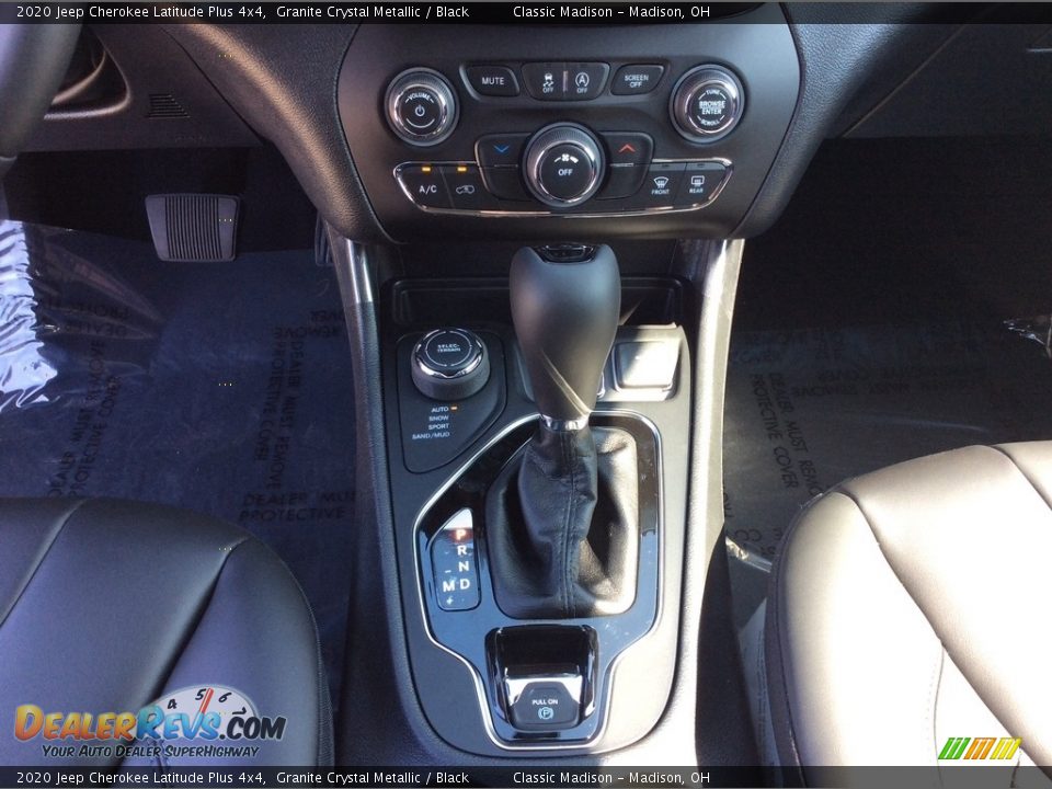 2020 Jeep Cherokee Latitude Plus 4x4 Shifter Photo #13