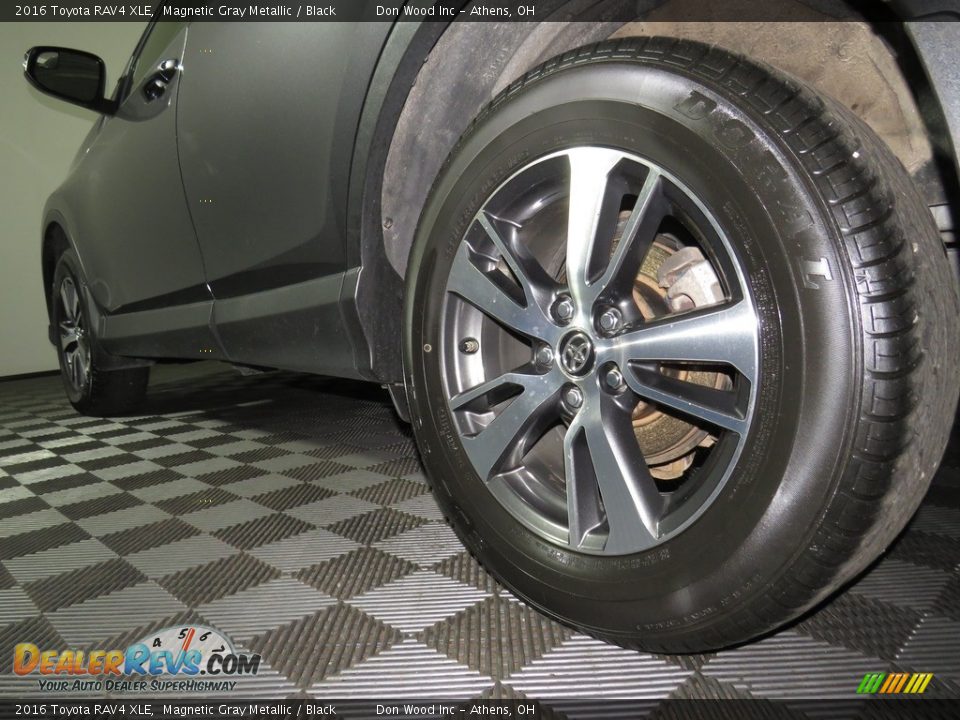 2016 Toyota RAV4 XLE Magnetic Gray Metallic / Black Photo #11