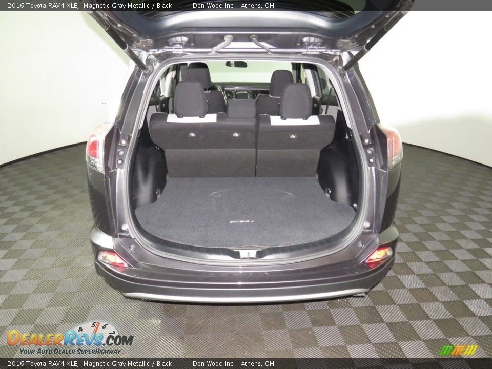 2016 Toyota RAV4 XLE Magnetic Gray Metallic / Black Photo #13