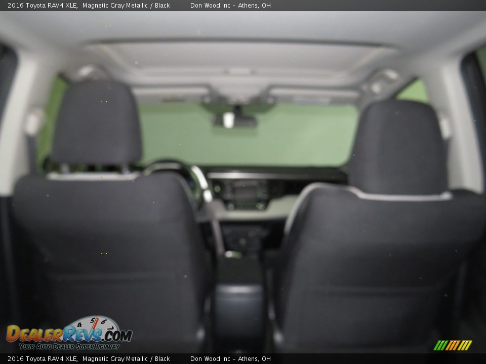 2016 Toyota RAV4 XLE Magnetic Gray Metallic / Black Photo #15