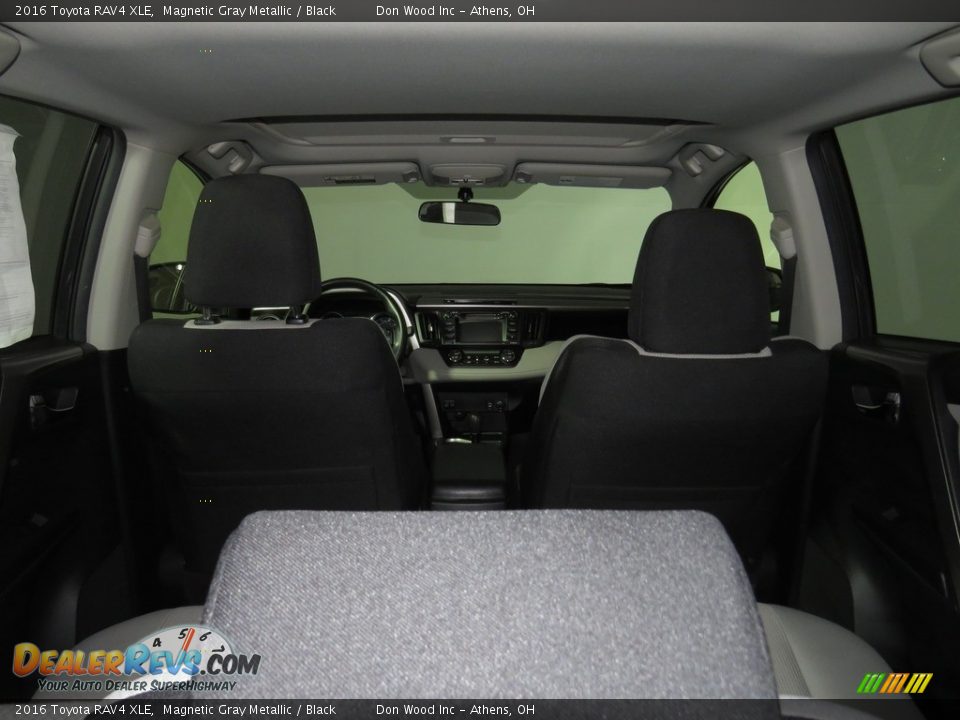 2016 Toyota RAV4 XLE Magnetic Gray Metallic / Black Photo #16