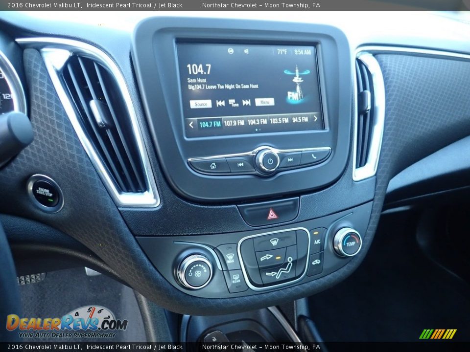 2016 Chevrolet Malibu LT Iridescent Pearl Tricoat / Jet Black Photo #27
