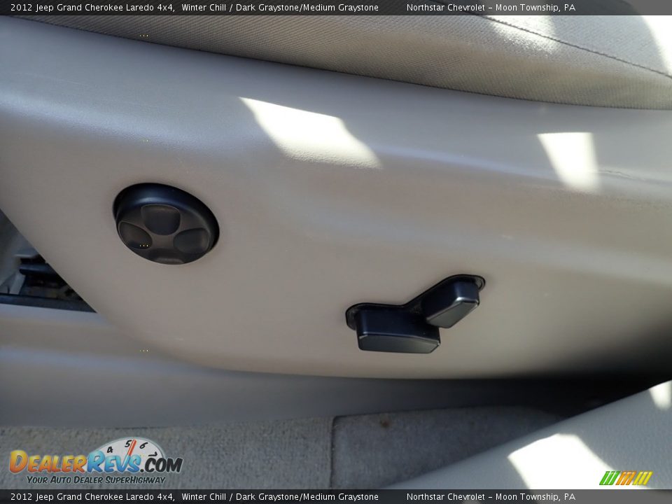 2012 Jeep Grand Cherokee Laredo 4x4 Winter Chill / Dark Graystone/Medium Graystone Photo #12