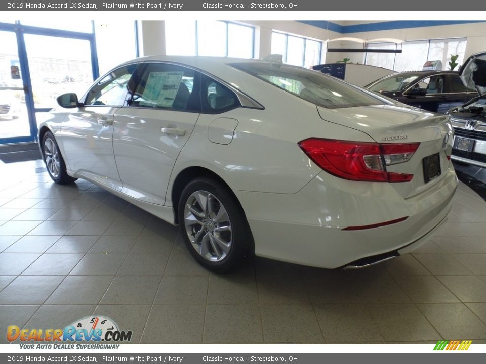 2019 Honda Accord LX Sedan Platinum White Pearl / Ivory Photo #7