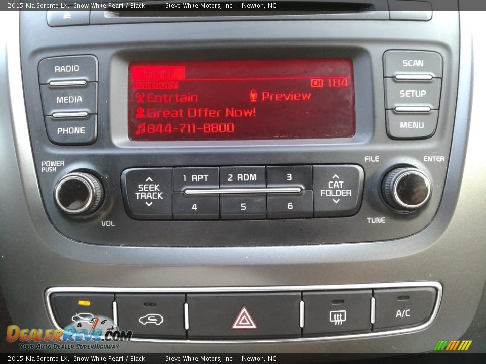 2015 Kia Sorento LX Snow White Pearl / Black Photo #19