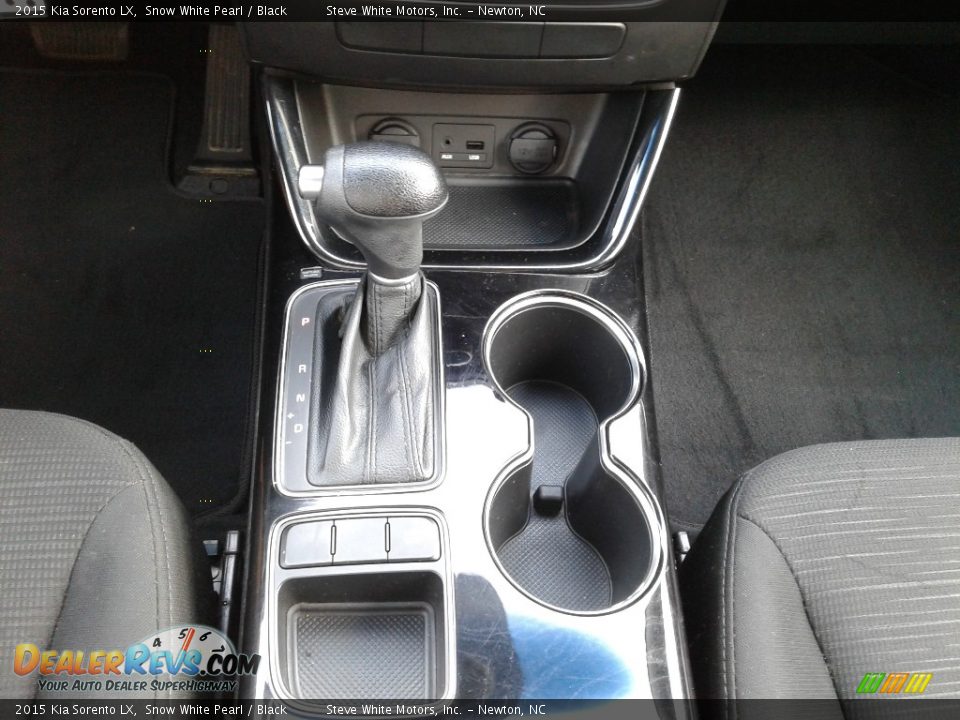 2015 Kia Sorento LX Snow White Pearl / Black Photo #21