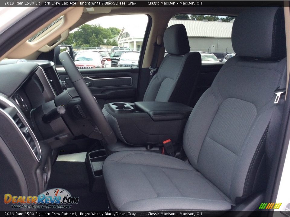 2019 Ram 1500 Big Horn Crew Cab 4x4 Bright White / Black/Diesel Gray Photo #3
