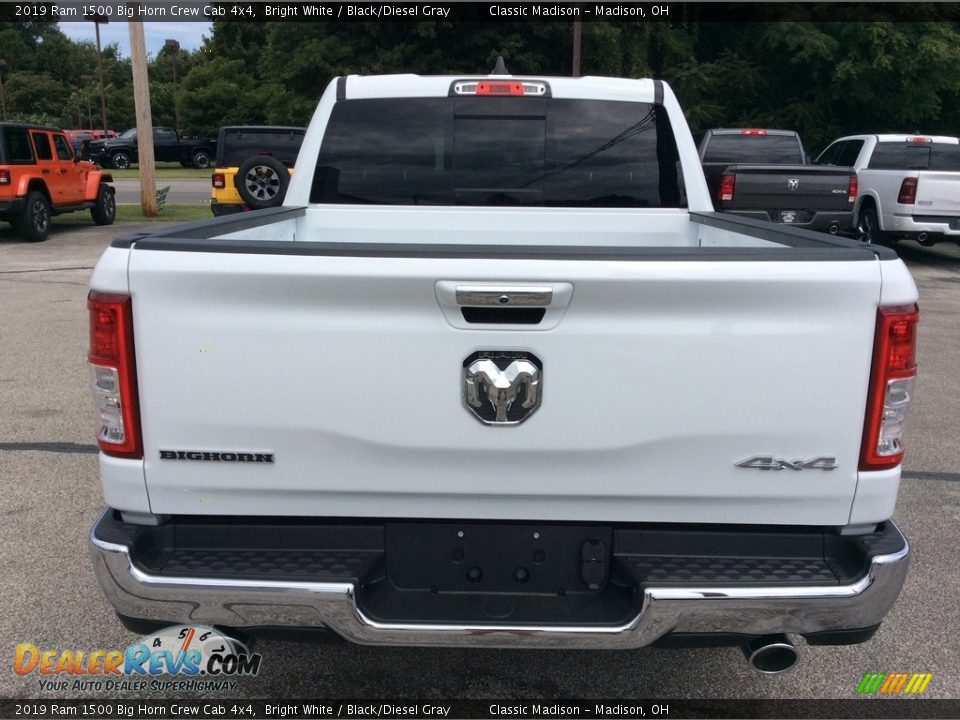 2019 Ram 1500 Big Horn Crew Cab 4x4 Bright White / Black/Diesel Gray Photo #8