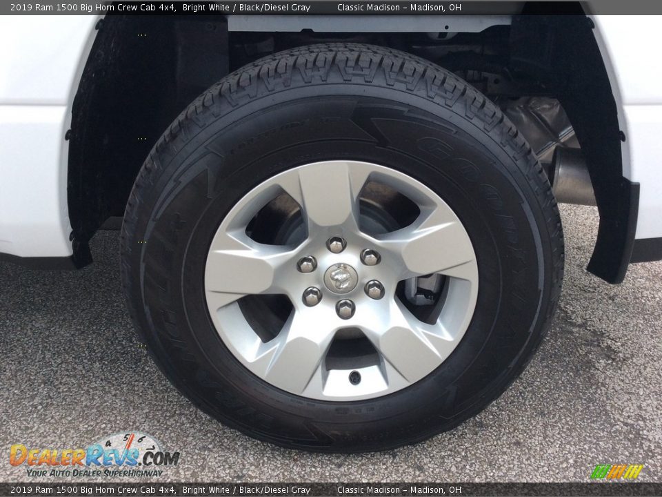 2019 Ram 1500 Big Horn Crew Cab 4x4 Bright White / Black/Diesel Gray Photo #9