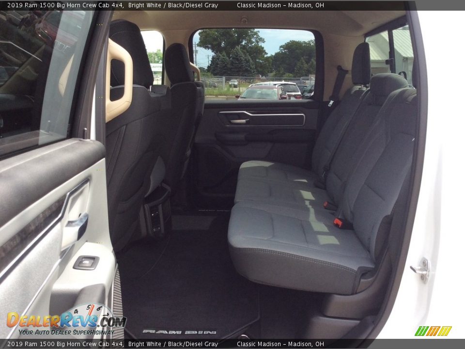 2019 Ram 1500 Big Horn Crew Cab 4x4 Bright White / Black/Diesel Gray Photo #14