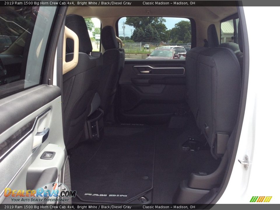 2019 Ram 1500 Big Horn Crew Cab 4x4 Bright White / Black/Diesel Gray Photo #15