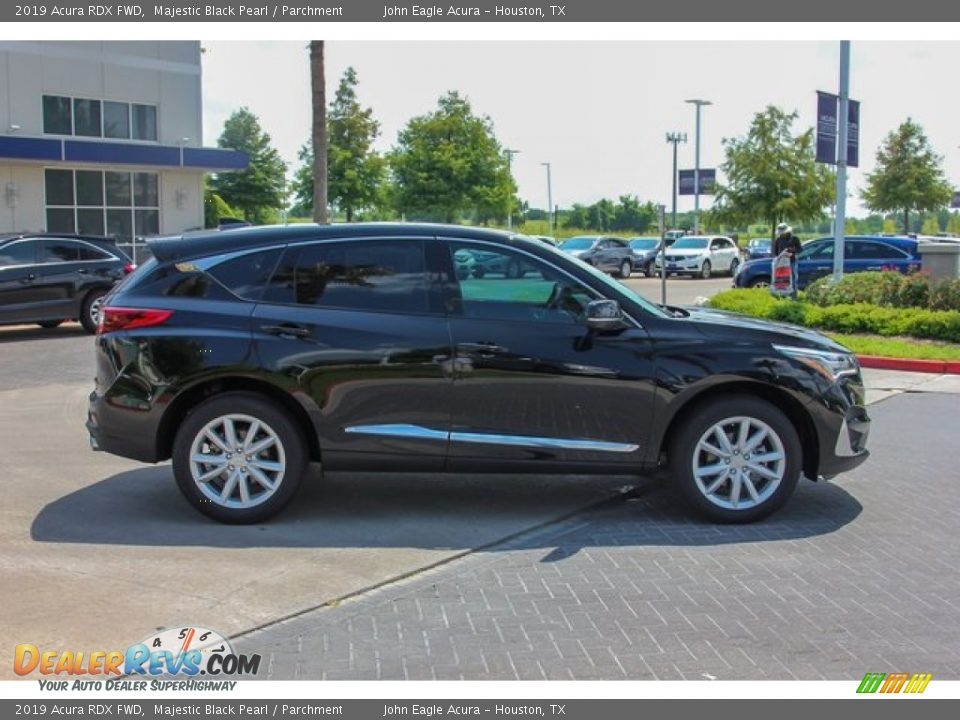 2019 Acura RDX FWD Majestic Black Pearl / Parchment Photo #8