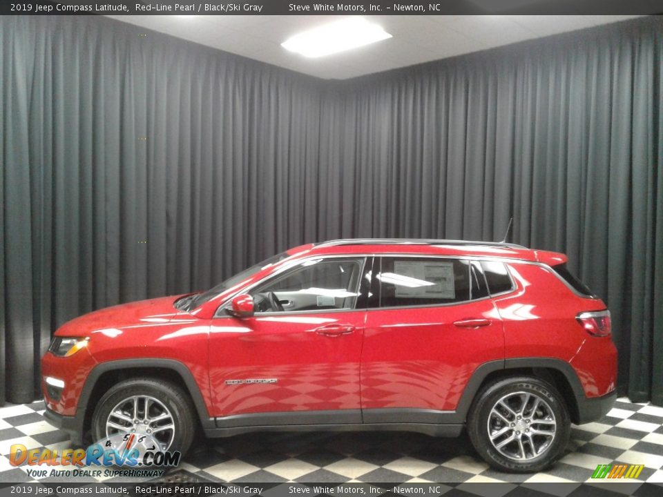 2019 Jeep Compass Latitude Red-Line Pearl / Black/Ski Gray Photo #1