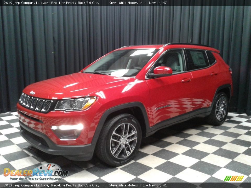 2019 Jeep Compass Latitude Red-Line Pearl / Black/Ski Gray Photo #2