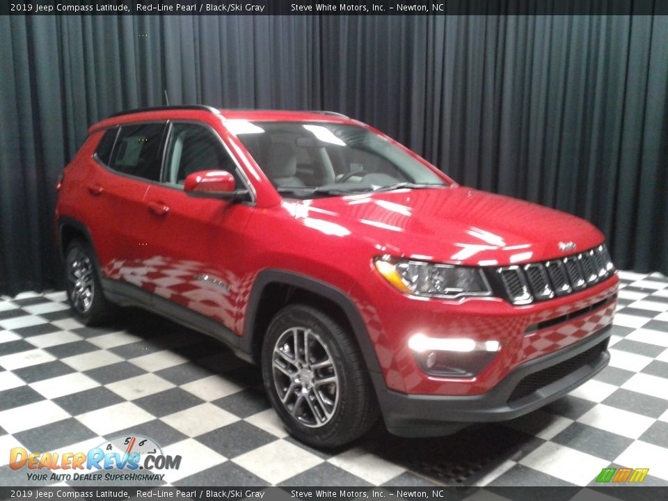 2019 Jeep Compass Latitude Red-Line Pearl / Black/Ski Gray Photo #4