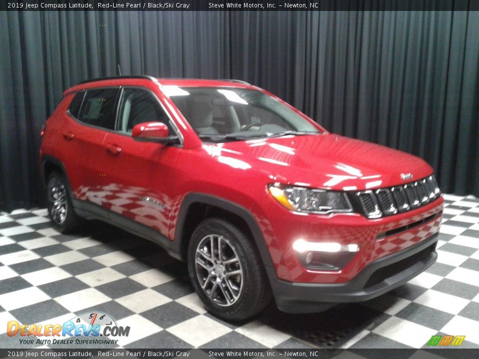 2019 Jeep Compass Latitude Red-Line Pearl / Black/Ski Gray Photo #4