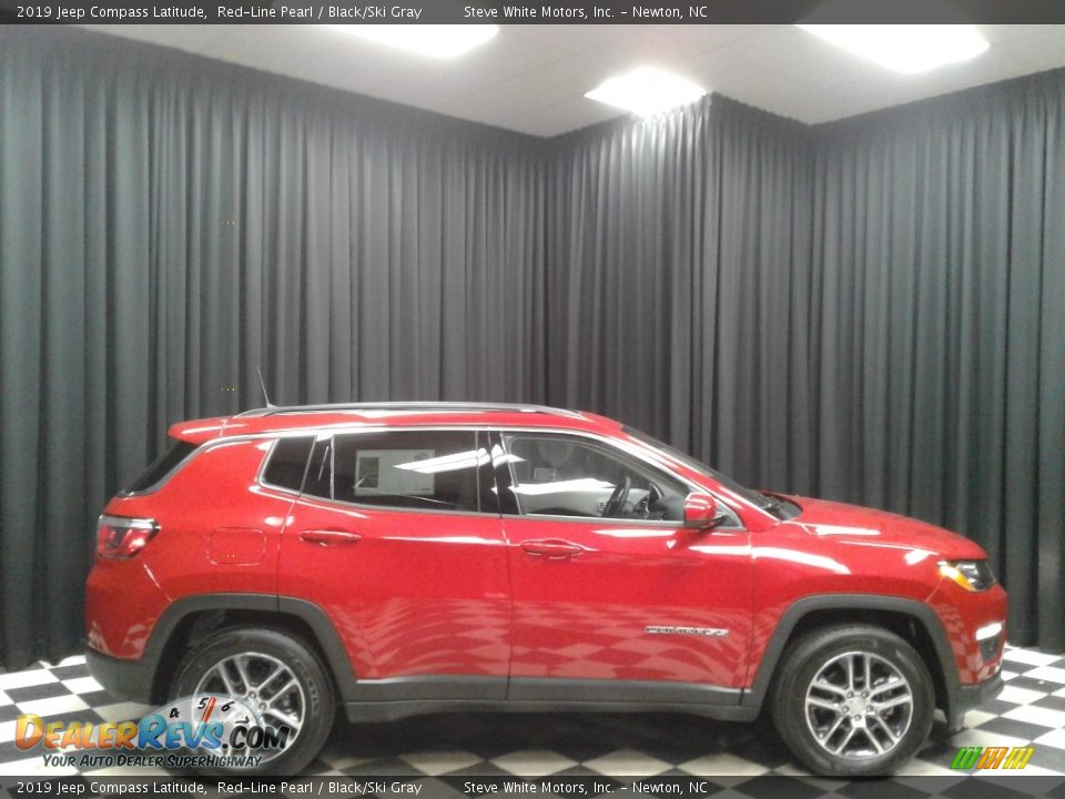 2019 Jeep Compass Latitude Red-Line Pearl / Black/Ski Gray Photo #5