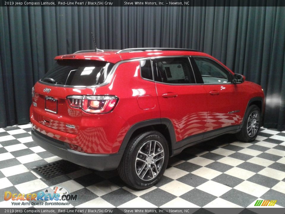 2019 Jeep Compass Latitude Red-Line Pearl / Black/Ski Gray Photo #6