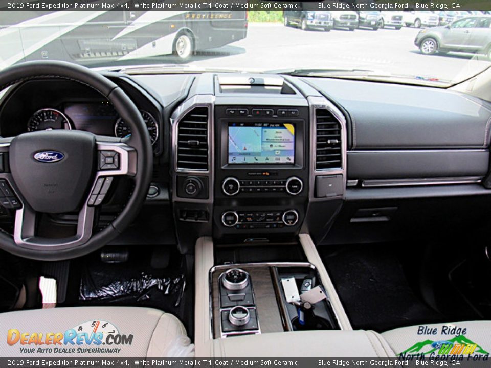 2019 Ford Expedition Platinum Max 4x4 White Platinum Metallic Tri-Coat / Medium Soft Ceramic Photo #18