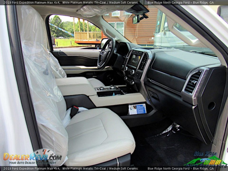 2019 Ford Expedition Platinum Max 4x4 White Platinum Metallic Tri-Coat / Medium Soft Ceramic Photo #31