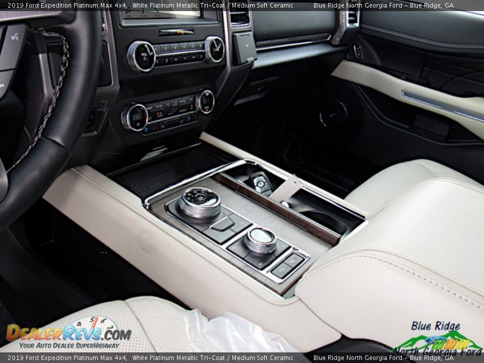 2019 Ford Expedition Platinum Max 4x4 White Platinum Metallic Tri-Coat / Medium Soft Ceramic Photo #33