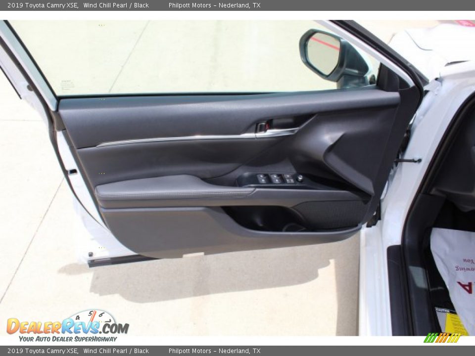 2019 Toyota Camry XSE Wind Chill Pearl / Black Photo #8