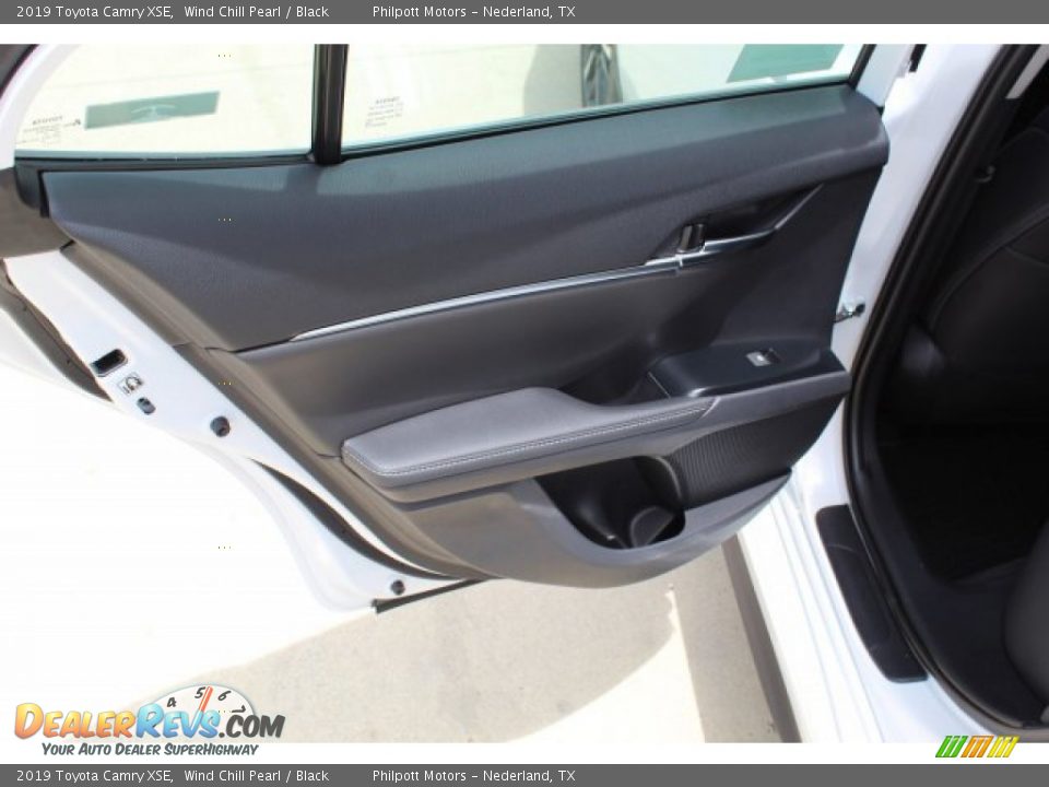2019 Toyota Camry XSE Wind Chill Pearl / Black Photo #15