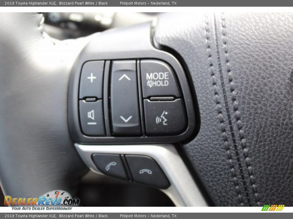2019 Toyota Highlander XLE Blizzard Pearl White / Black Photo #12