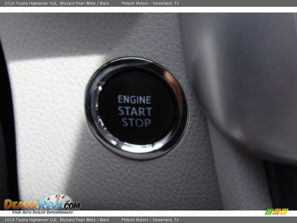 2019 Toyota Highlander XLE Blizzard Pearl White / Black Photo #18