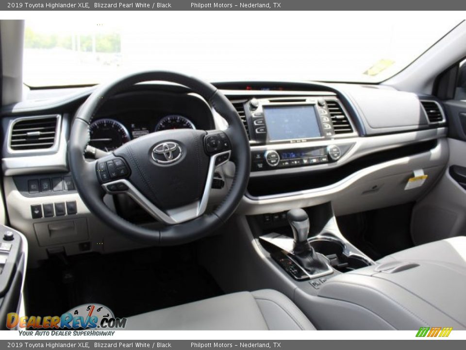 2019 Toyota Highlander XLE Blizzard Pearl White / Black Photo #21