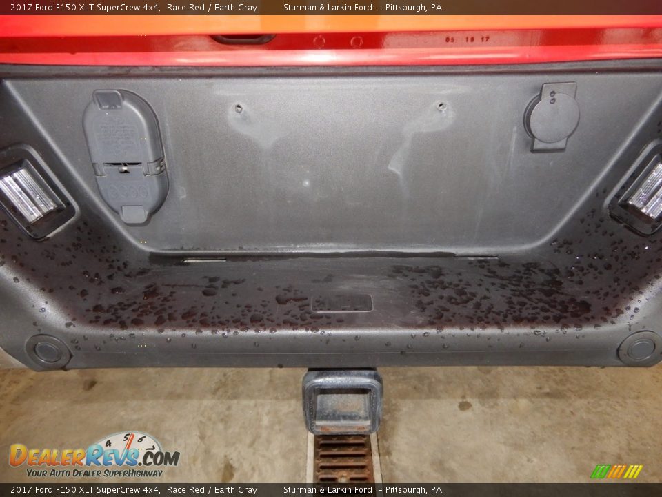 2017 Ford F150 XLT SuperCrew 4x4 Race Red / Earth Gray Photo #8