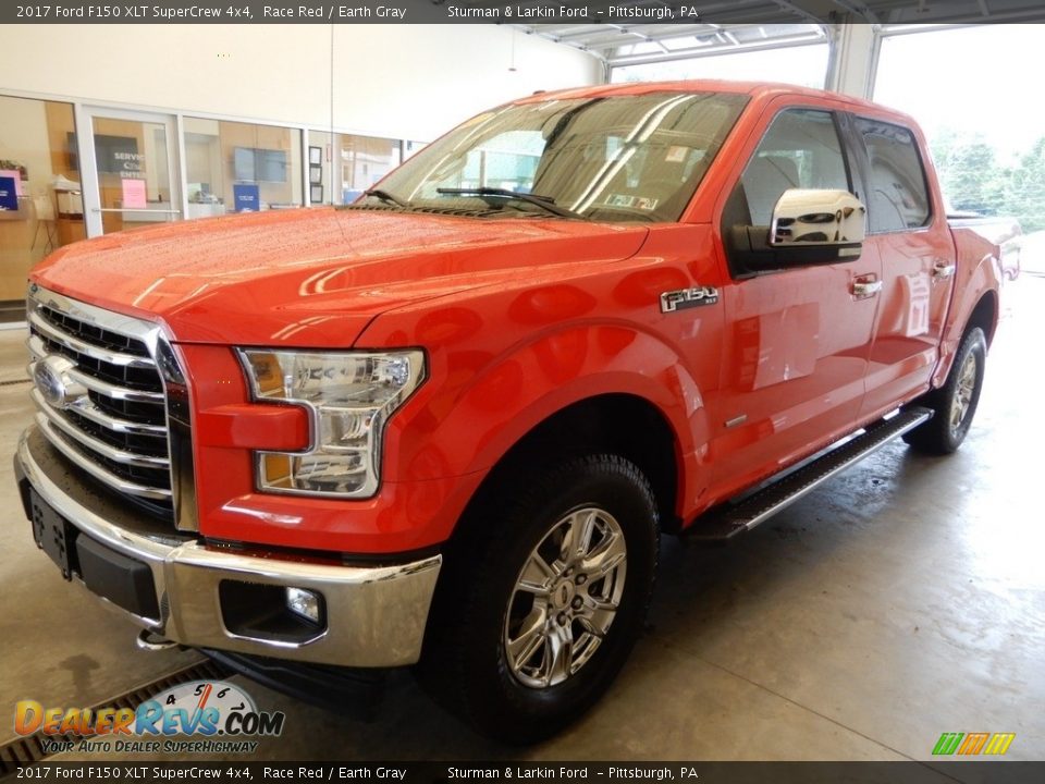 2017 Ford F150 XLT SuperCrew 4x4 Race Red / Earth Gray Photo #10