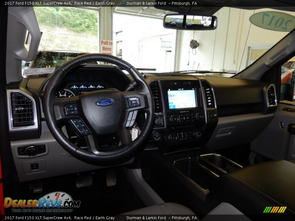 2017 Ford F150 XLT SuperCrew 4x4 Race Red / Earth Gray Photo #18