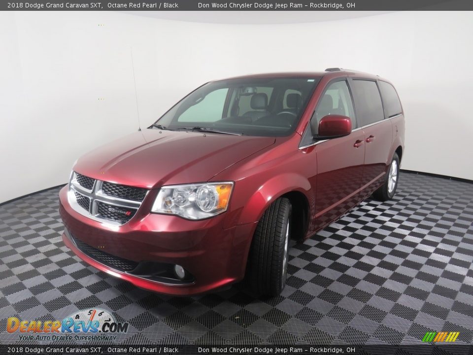 2018 Dodge Grand Caravan SXT Octane Red Pearl / Black Photo #8