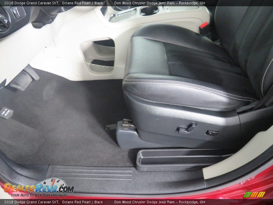 2018 Dodge Grand Caravan SXT Octane Red Pearl / Black Photo #23