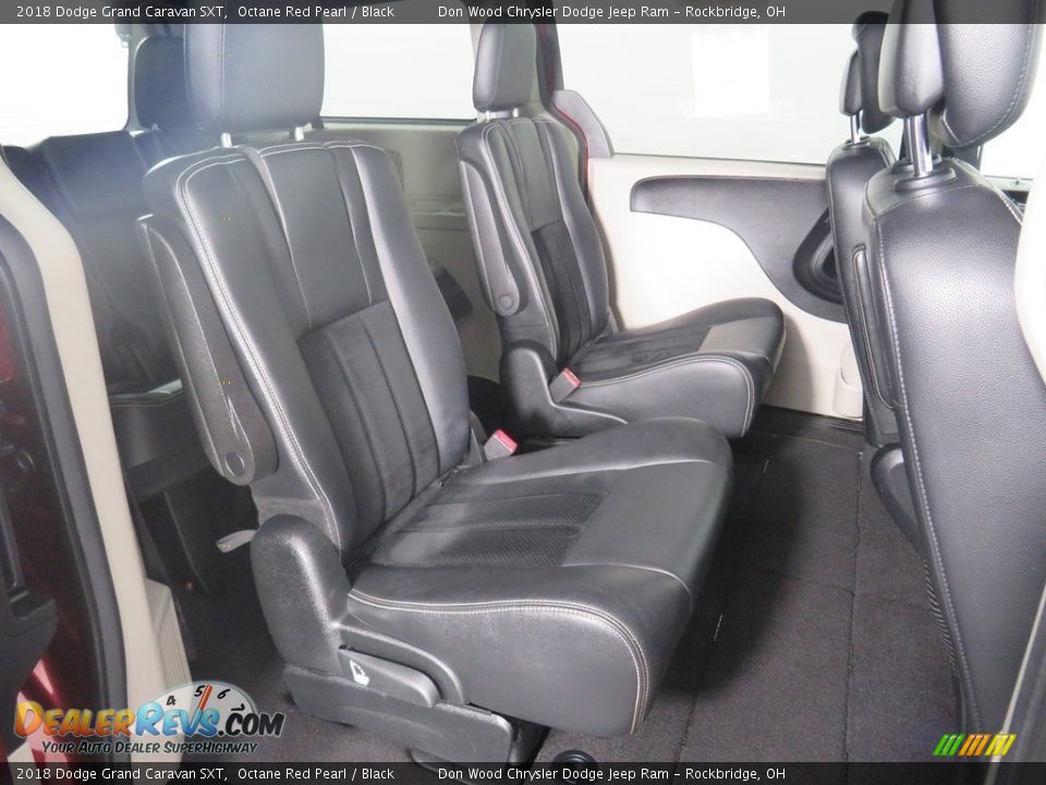 2018 Dodge Grand Caravan SXT Octane Red Pearl / Black Photo #30