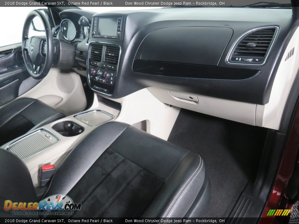 2018 Dodge Grand Caravan SXT Octane Red Pearl / Black Photo #33
