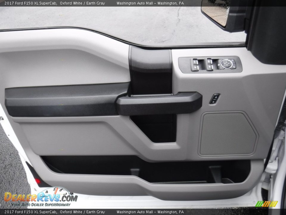 2017 Ford F150 XL SuperCab Oxford White / Earth Gray Photo #17