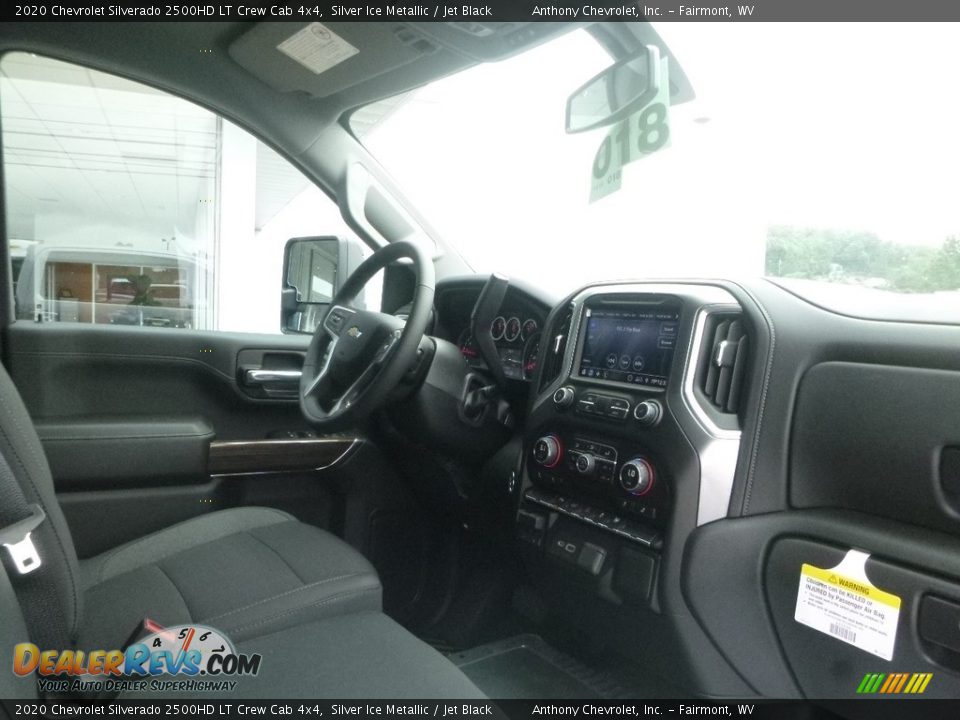 2020 Chevrolet Silverado 2500HD LT Crew Cab 4x4 Silver Ice Metallic / Jet Black Photo #4