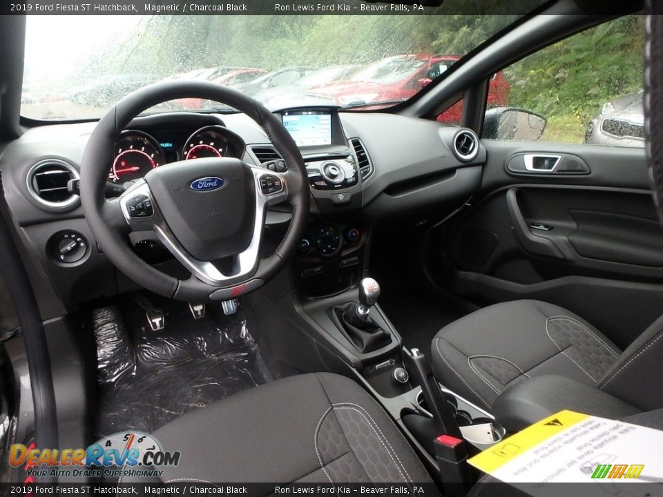 Charcoal Black Interior - 2019 Ford Fiesta ST Hatchback Photo #15